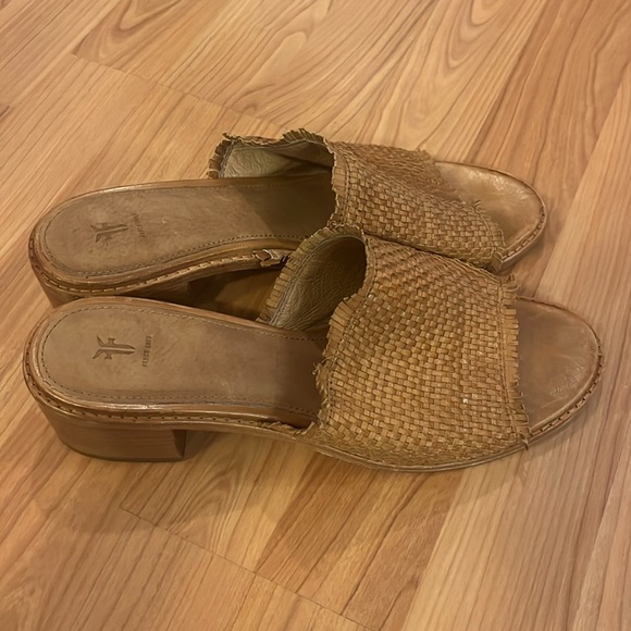 Frye blocked heel sandals. Size 9. Brown. - Picture 2 of 11